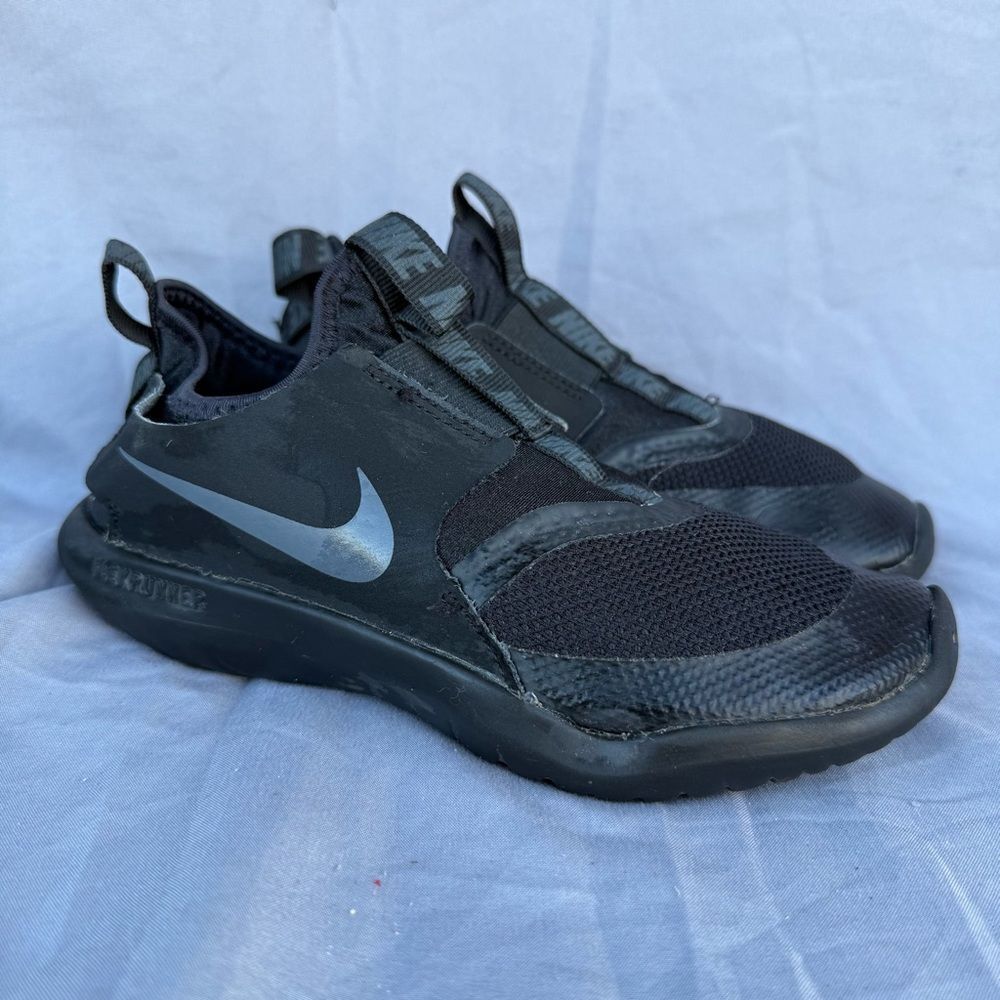 Kids’ 2Y Nike Flex Runner Slip-On Athletic Shoes Triple Black No Tie
